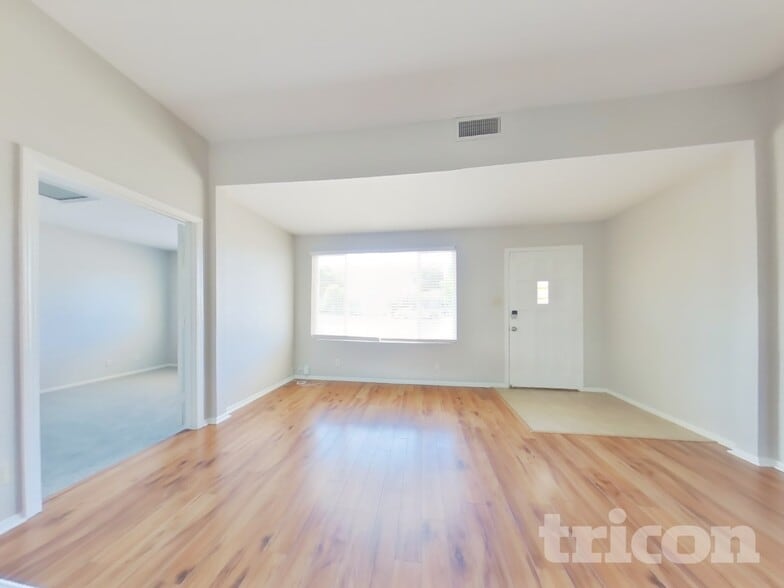 Building Photo - 107 Johnson Ave