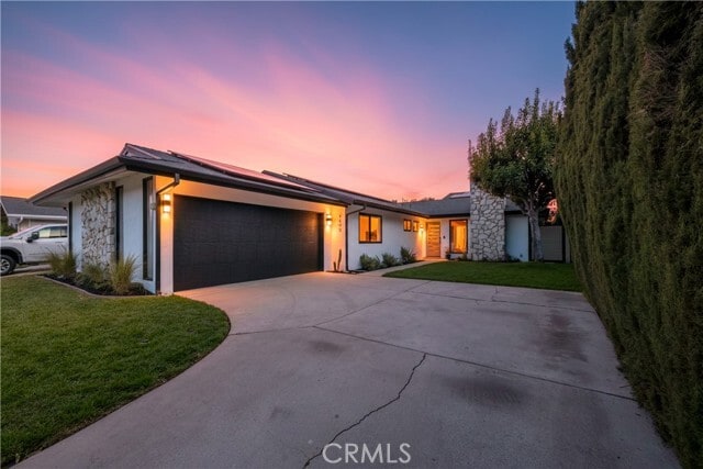 Building Photo - 3600 Lama Ave