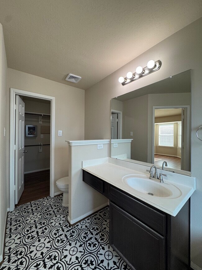 Building Photo - 15026 Winter Dawn Wy