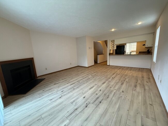 Building Photo - 5894 Aqua Bay Dr