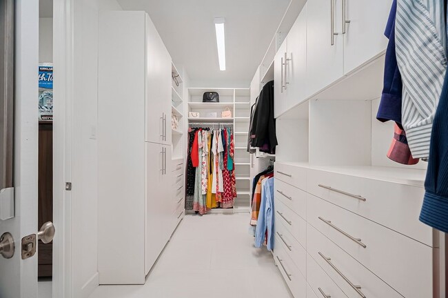 Building Photo - 18311 Licola Mdw Ln