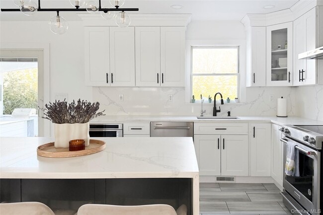 Building Photo - 121 Ponquogue Ave