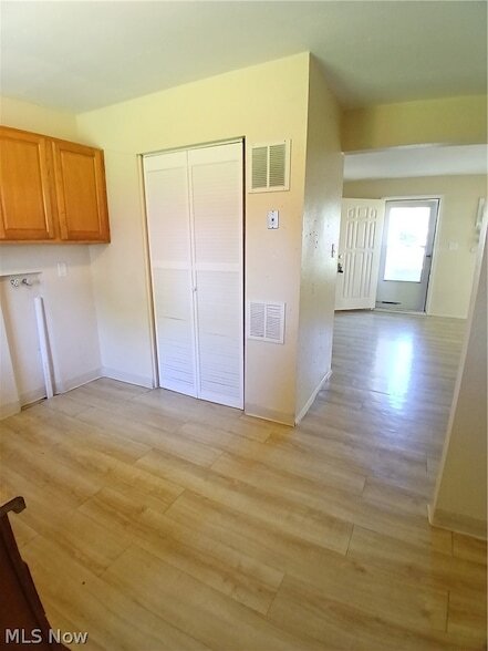 Building Photo - 3025 1/2 Northgate Avenue Unit 1/2