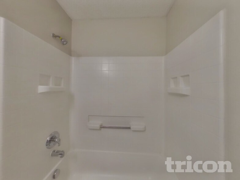 Building Photo - 1505 Redman Dr