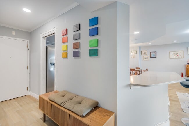 Building Photo - 3800 Fairfax Dr