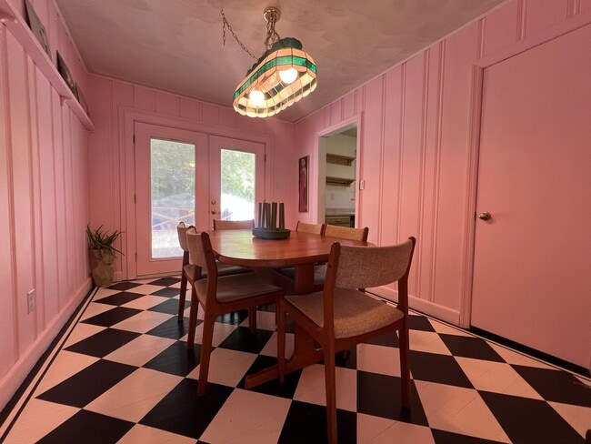 Building Photo - Mid - Century Modern Dream!   WILLOW TERRACE