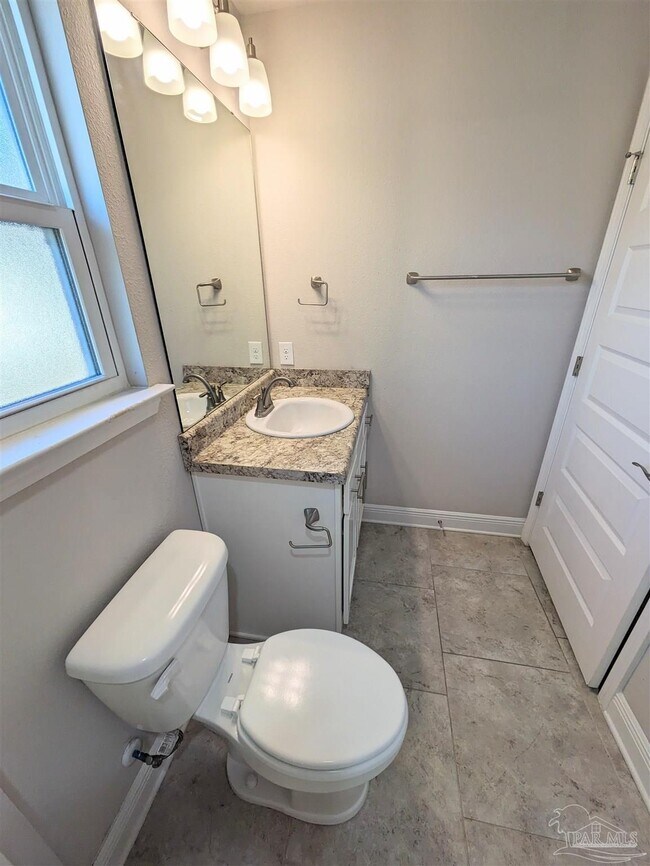 Building Photo - 7799 Ira Dr