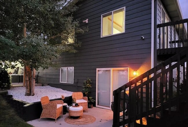 Building Photo - 4 Bedroom 3 Bath Home for Rent