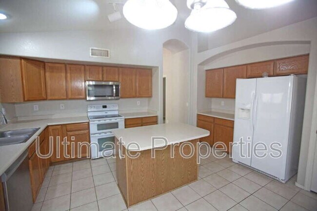 Building Photo - 15256 W Melissa Ln