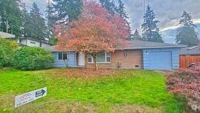 Building Photo - Beautifully Remodeled 3 Bed 2 Bath Rambler...