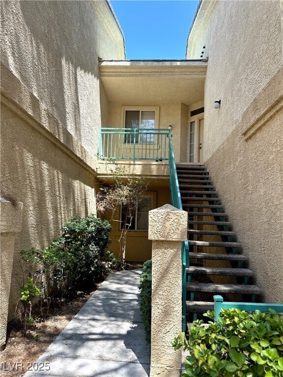 Building Photo - 5155 Tropicana Ave