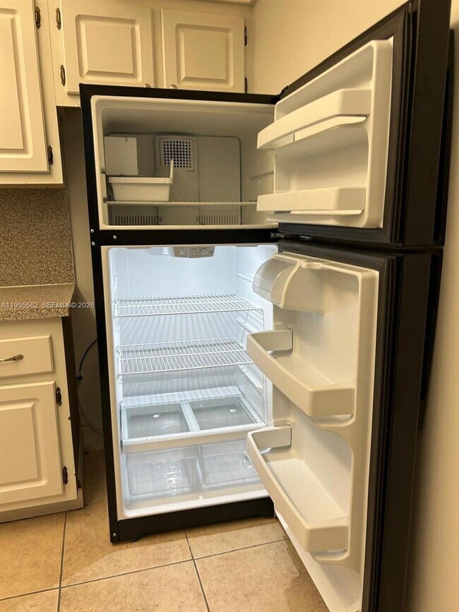 Building Photo - 1805 Sans Souci Blvd