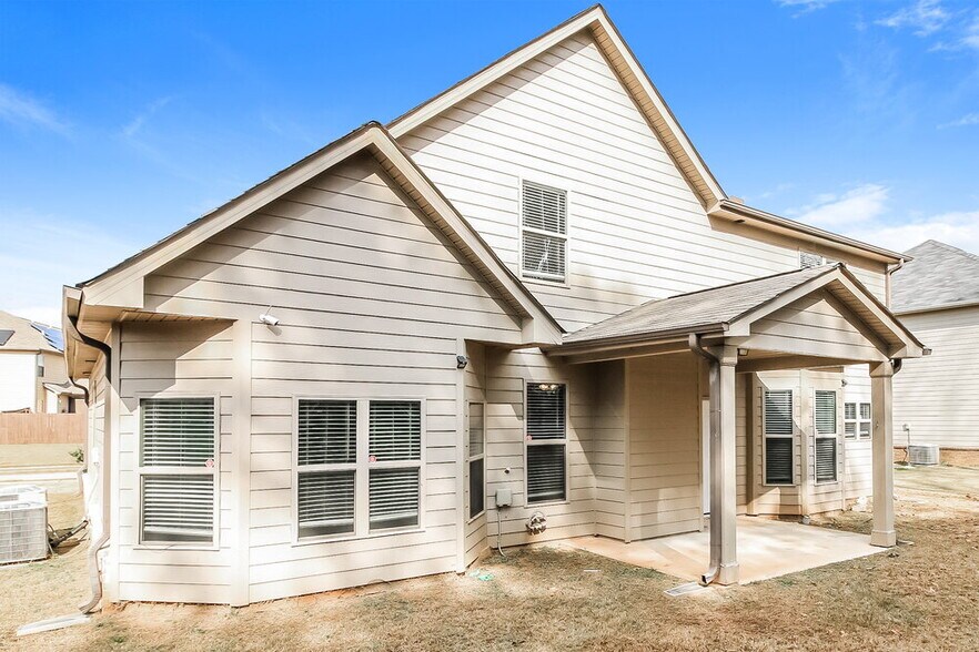 Building Photo - 6840 Diamond Dr