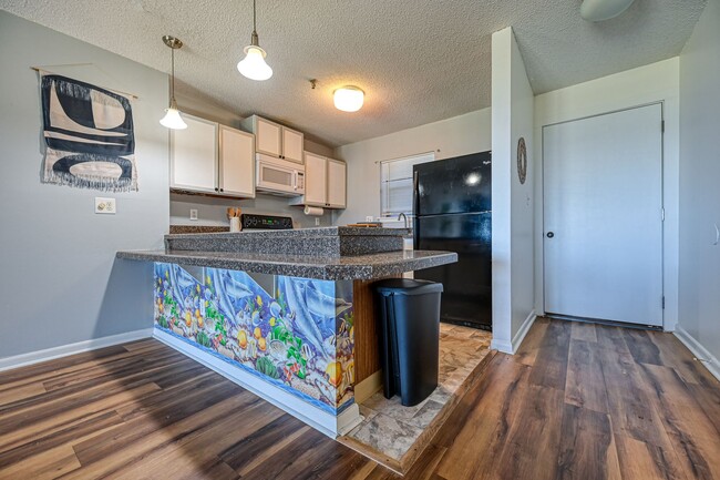 Building Photo - FURNISHED OFF-SEASON OCEANFRONT MONTHLY RENTAL