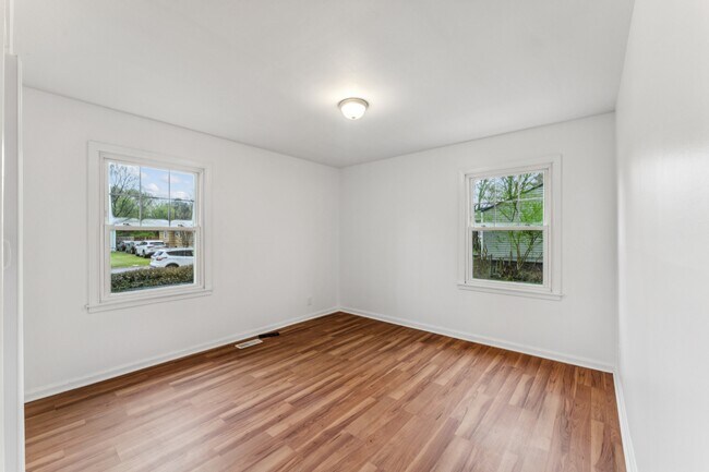 Building Photo - 417 Price Dr