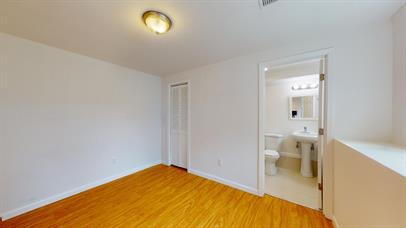 Building Photo - Spacious 6BR/5BA Single-Family Home in Par...