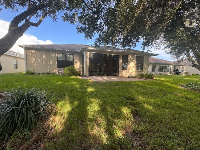 Building Photo - Luxury Living in SummerGlen – Updated 3-Be...