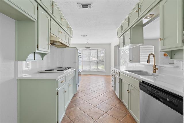 Building Photo - 1106 Almond Dr