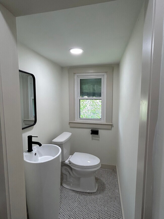 Building Photo - 1508 43rd Street Ensley