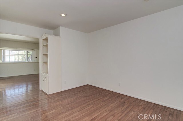 Building Photo - 136 Venetia Dr