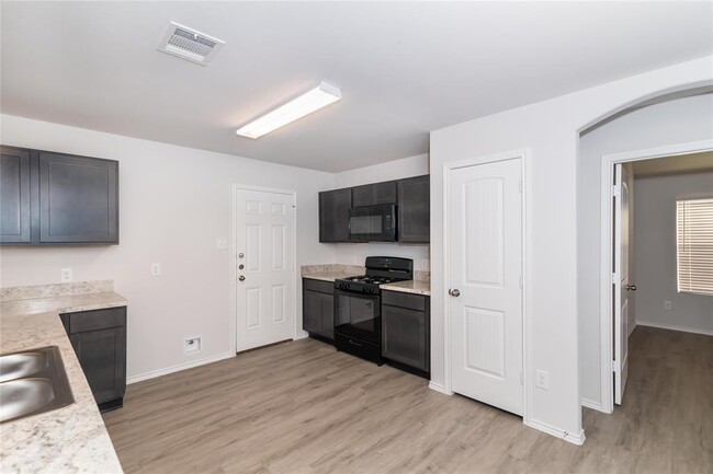 Building Photo - 22428 Clear Castle Dr