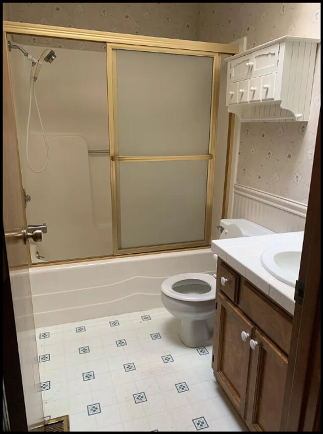 Building Photo - 2428 Ptarmigan St NW