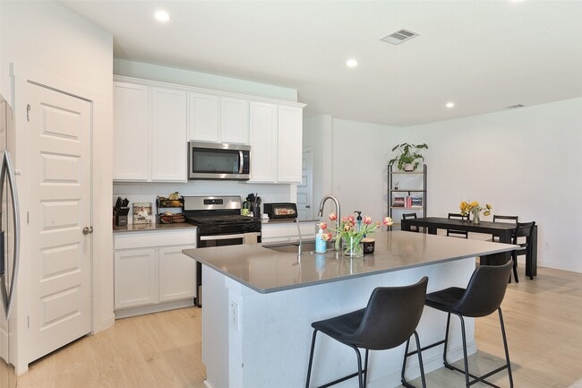 Building Photo - 31615 Chollerford Ct