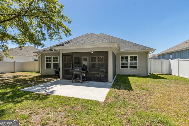 Building Photo - 166 Verano St