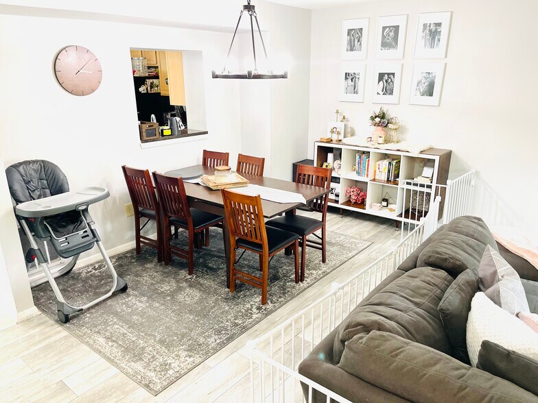 Building Photo - 16 Mateus Way