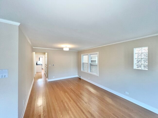 Building Photo - 5547 N Central Ave