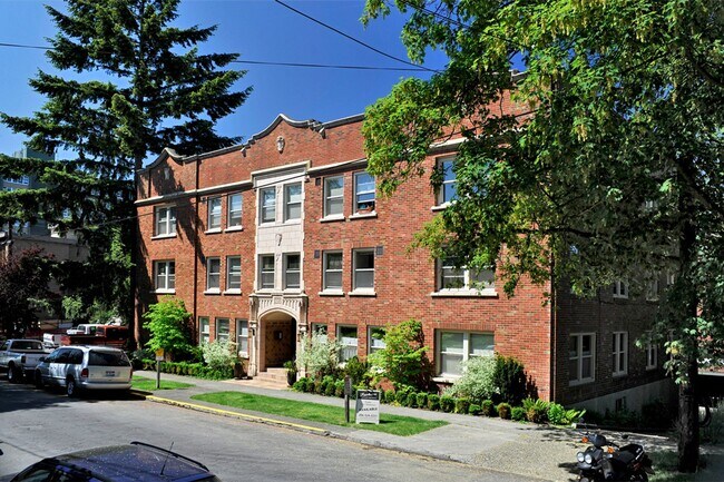 Building Photo - Fairhome