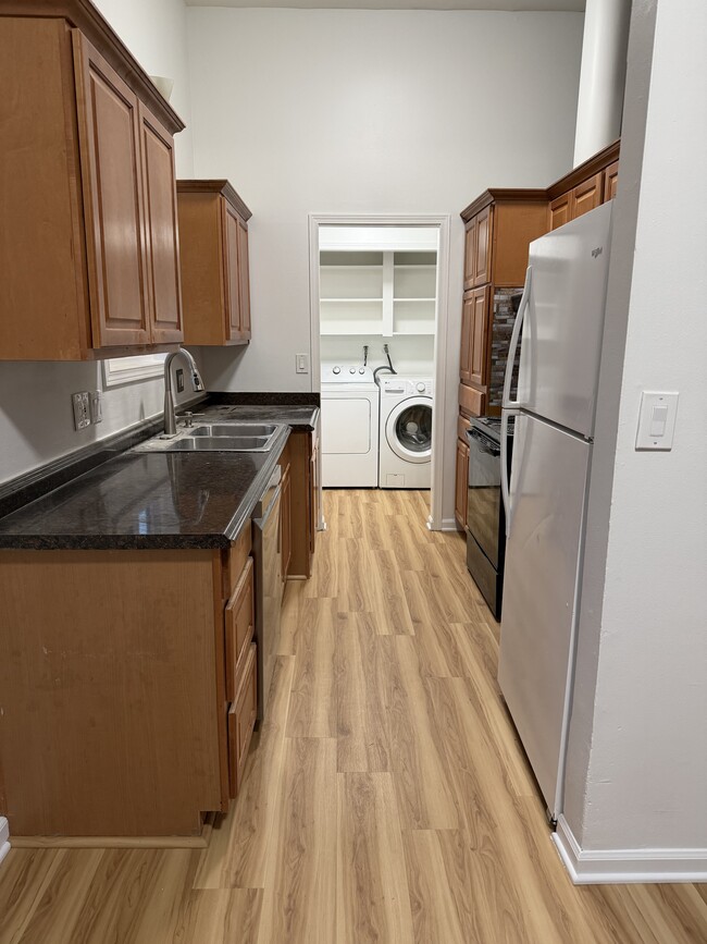 Building Photo - 8428 Maple Ave SE