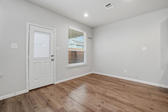 Building Photo - 22210 Great Royal Ln