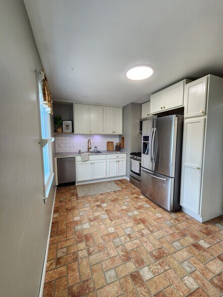 Primary Photo - 1301 Lombard Ave