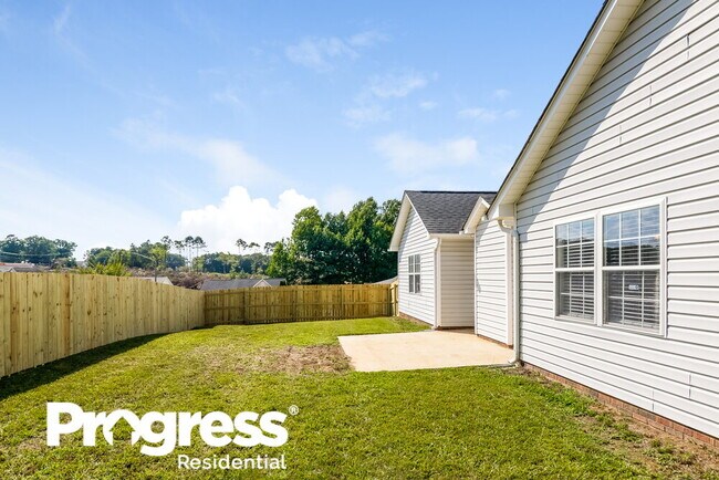 Building Photo - 709 Peregrine Ct