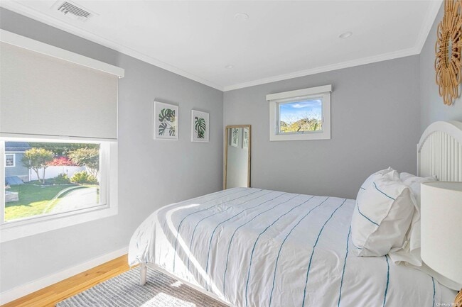 Building Photo - 155 Bridge St