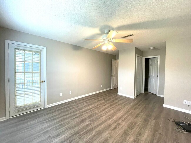 Building Photo - Available Now! 2 Bedroom, 2 Bath Condo at ...