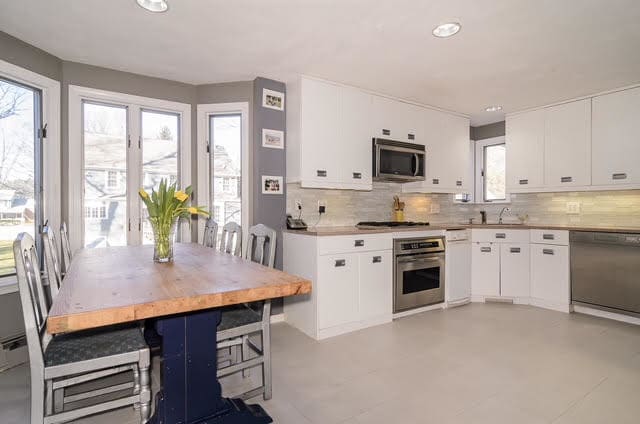 Building Photo - 94 Rice St