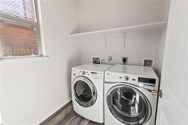 Building Photo - 7937 Arezzo Dr