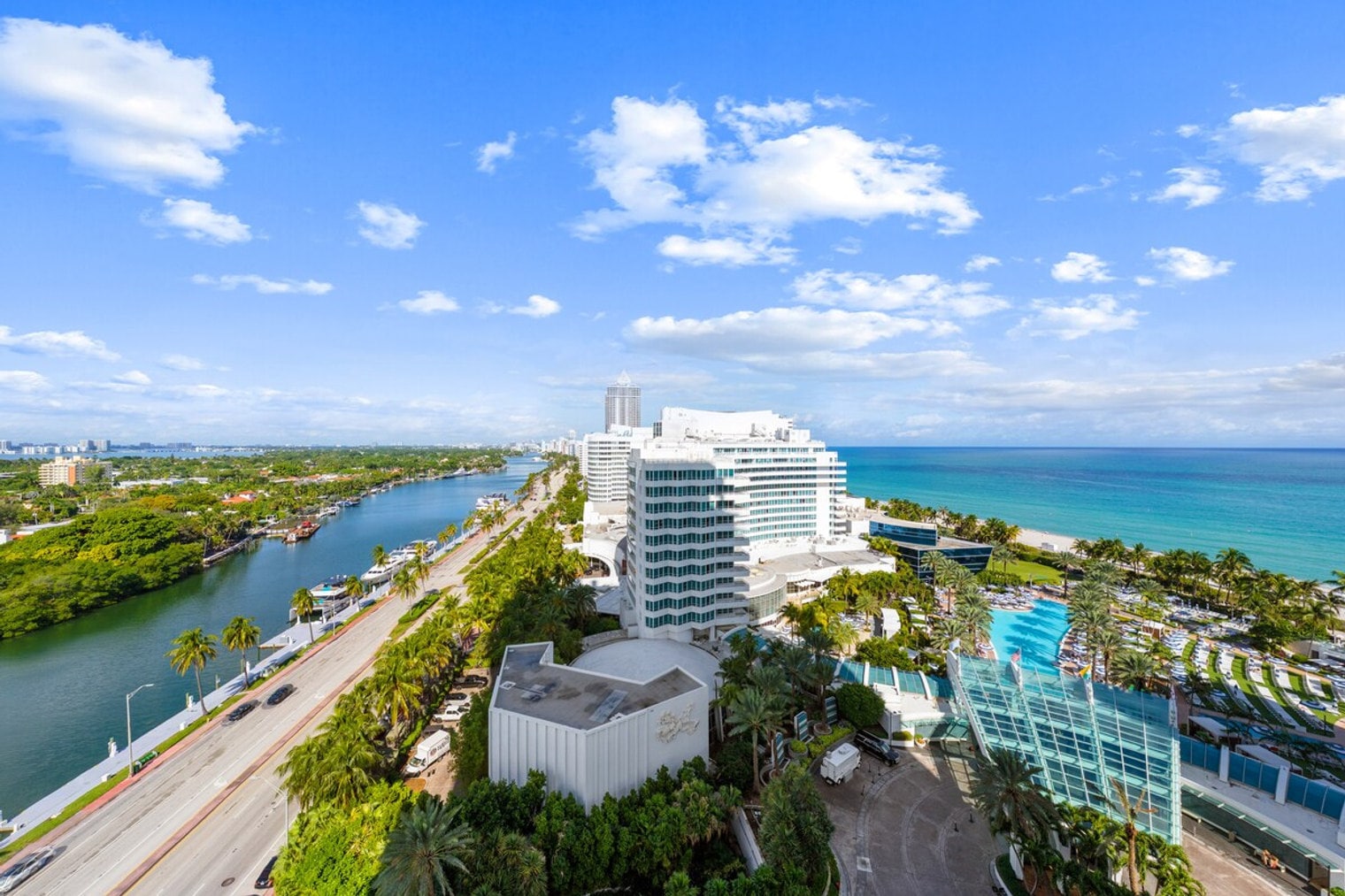 Building Photo - 4391 Collins Ave