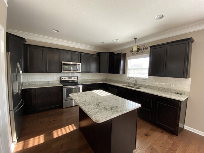 Building Photo - 2715 Honey Hill Rd