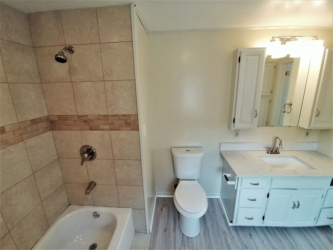 Building Photo - Renovated Home - Allentown