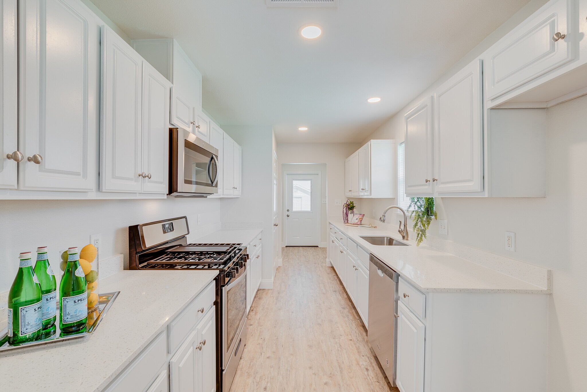 Building Photo - 380 Railroad Ave