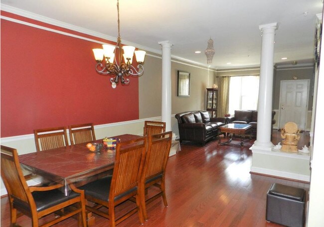 Building Photo - 219 Tall Pines Dr