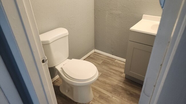 Building Photo - Large 2 Bed/2.5 Bath located on The Village Orlando