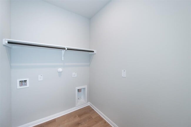 Building Photo - 403 Cross Barn Blvd