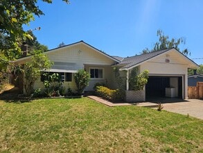 Building Photo - Charming Castro Valley Retreat with 2-Car ...