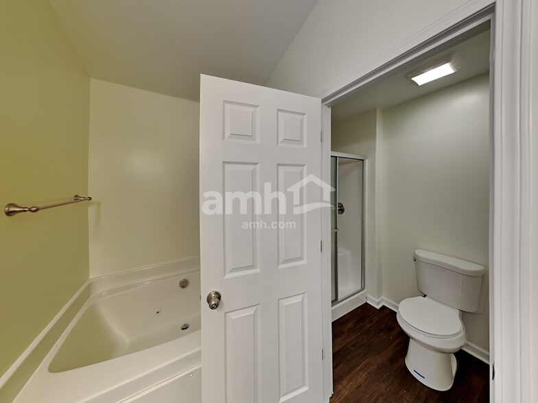 Building Photo - 131 Boutot St