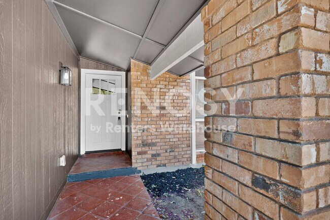 Building Photo - 1527 Cherokee Trail