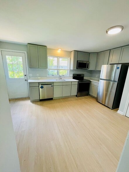 Interior Photo - Spencer Heights